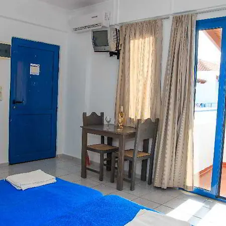 Iliana Apartmanhotel 2*