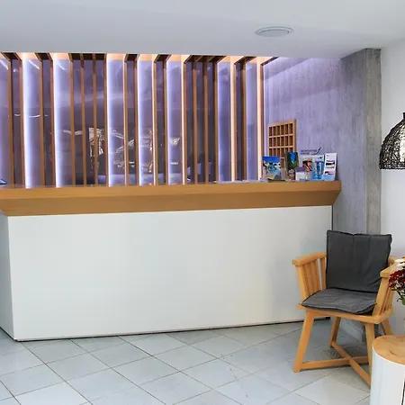Iliana Apartmanhotel