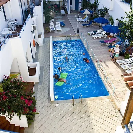 Iliana Apartmanhotel