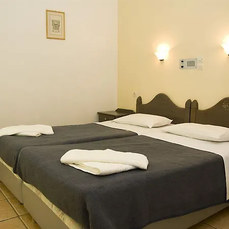 Iliana Apartmanhotel 2*